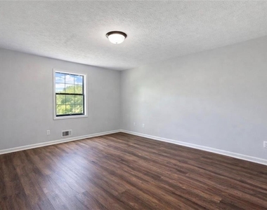 4960 Cold Springs Drive Nw - Photo Thumbnail 12