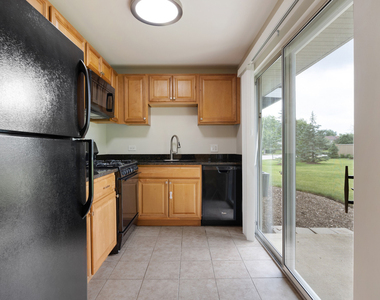 557 E Shag Bark Lane - Photo Thumbnail 4