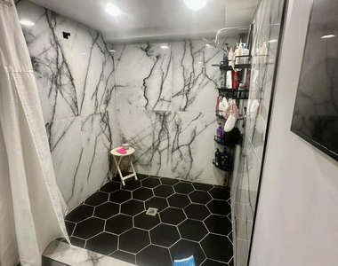 7303 W Montrose Avenue - Photo Thumbnail 10