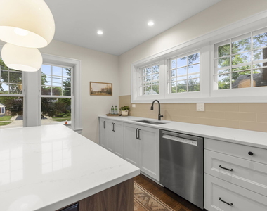 285 Hill Avenue - Photo Thumbnail 3
