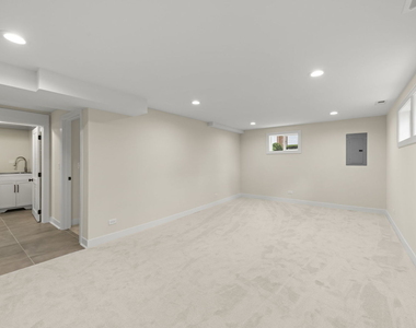 285 Hill Avenue - Photo Thumbnail 11