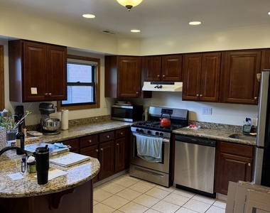 1354 W George Street - Photo Thumbnail 7