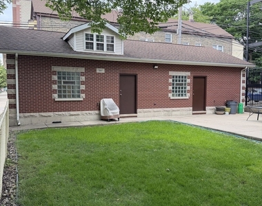 1354 W George Street - Photo Thumbnail 15