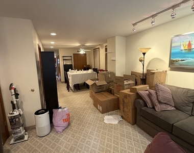 1354 W George Street - Photo Thumbnail 3