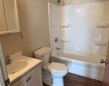 25709 W Bridge Street - Photo Thumbnail 4
