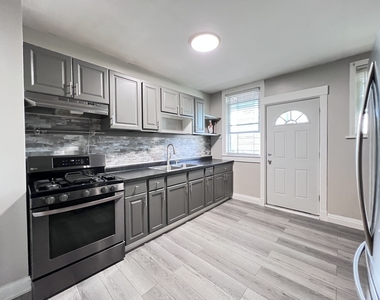 5350 W Crystal Street - Photo Thumbnail 32