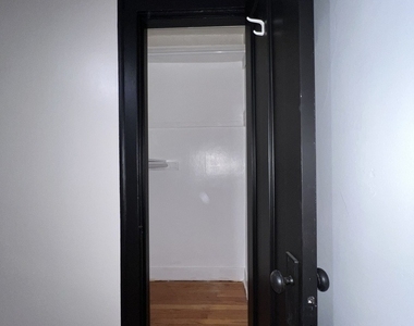 5350 W Crystal Street - Photo Thumbnail 13