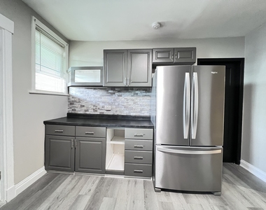 5350 W Crystal Street - Photo Thumbnail 30