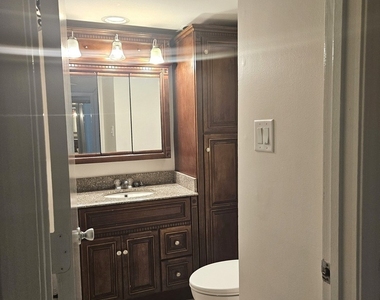 14033 S Laramie Avenue - Photo Thumbnail 11