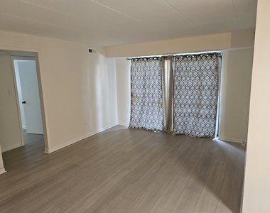 14033 S Laramie Avenue - Photo Thumbnail 6