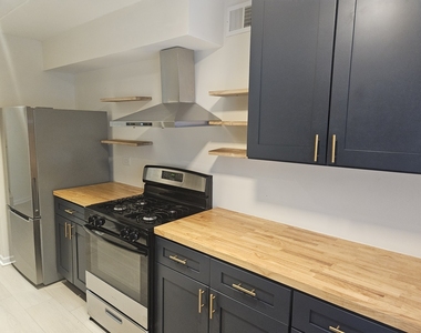 14033 S Laramie Avenue - Photo Thumbnail 4