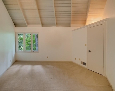 130 Huntcliff Point Ne - Photo Thumbnail 33