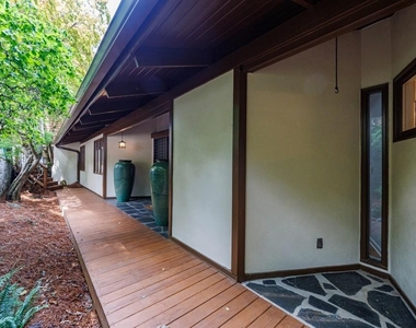 130 Huntcliff Point Ne - Photo Thumbnail 1