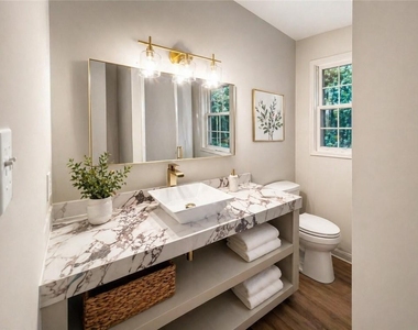 640 Smithstone Road Se - Photo Thumbnail 11