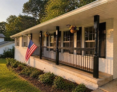 640 Smithstone Road Se - Photo Thumbnail 2