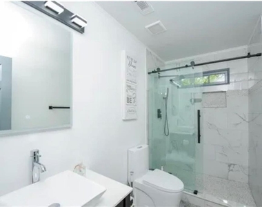 195 Creekside Park Drive - Photo Thumbnail 14