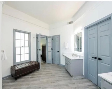 195 Creekside Park Drive - Photo Thumbnail 10