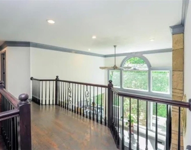 195 Creekside Park Drive - Photo Thumbnail 18