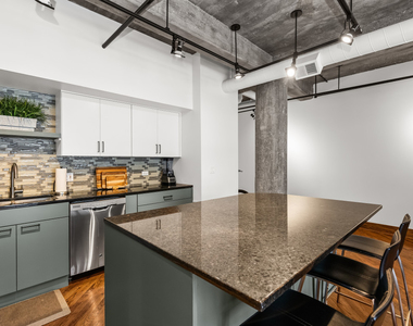 1830 Ridge Avenue - Photo Thumbnail 6