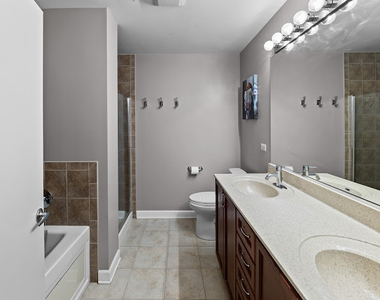 451 W Huron Street - Photo Thumbnail 14