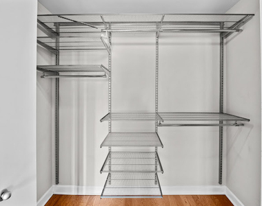 451 W Huron Street - Photo Thumbnail 13