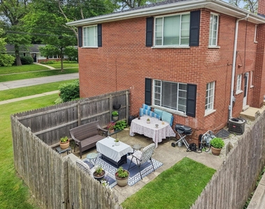 40 S Maywood Road - Photo Thumbnail 16