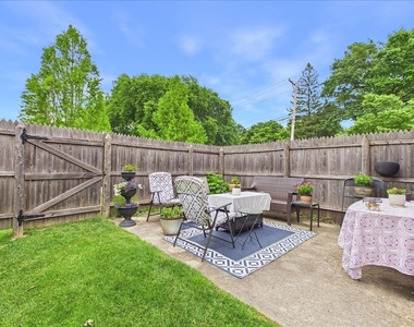 40 S Maywood Road - Photo Thumbnail 14