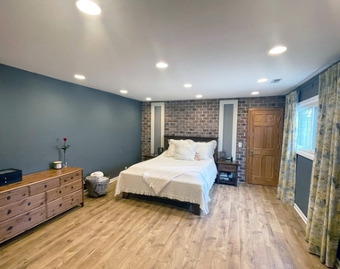 2508 Yarrow Lane - Photo Thumbnail 12