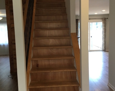 2508 Yarrow Lane - Photo Thumbnail 11