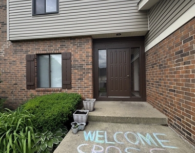 871 Cross Creek Court - Photo Thumbnail 1