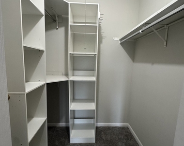 871 Cross Creek Court - Photo Thumbnail 25