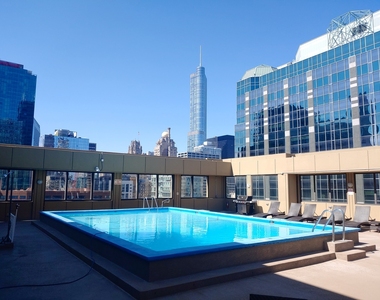 233 E Erie Street - Photo Thumbnail 18