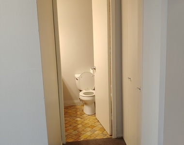 233 E Erie Street - Photo Thumbnail 14