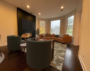 3237 N Ridgeway Avenue - Photo Thumbnail 1