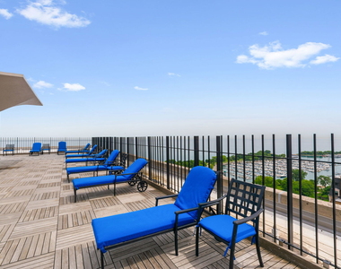 3550 N Lake Shore Drive - Photo Thumbnail 12