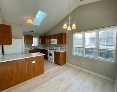 2919 Rutland Circle - Photo Thumbnail 2