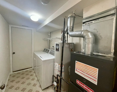 2219 Waterleaf Court - Photo Thumbnail 7