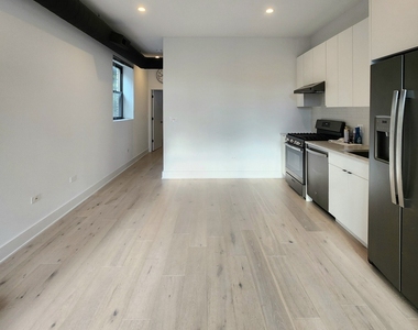 3228 W Palmer Street - Photo Thumbnail 7