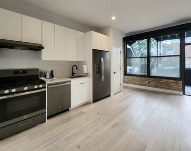 3228 W Palmer Street - Photo Thumbnail 5