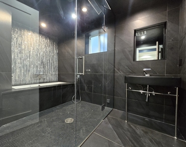 4231 N Marmora Avenue - Photo Thumbnail 21