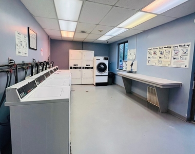 1750 N Marywood Avenue - Photo Thumbnail 5