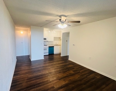 1750 N Marywood Avenue - Photo Thumbnail 8