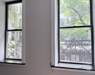 Mott Street - Photo Thumbnail 6