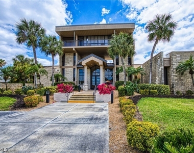 7402 Lake Breeze Drive - Photo Thumbnail 31