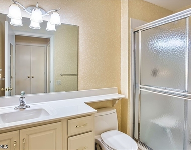 7402 Lake Breeze Drive - Photo Thumbnail 17