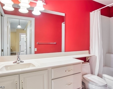 7402 Lake Breeze Drive - Photo Thumbnail 22