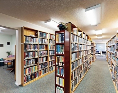7402 Lake Breeze Drive - Photo Thumbnail 36