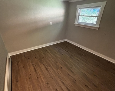 66 Richmond - Photo Thumbnail 10