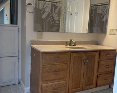 103 Durham - Photo Thumbnail 9