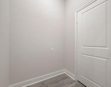 2528 S Texas Avenue Street - Photo Thumbnail 22